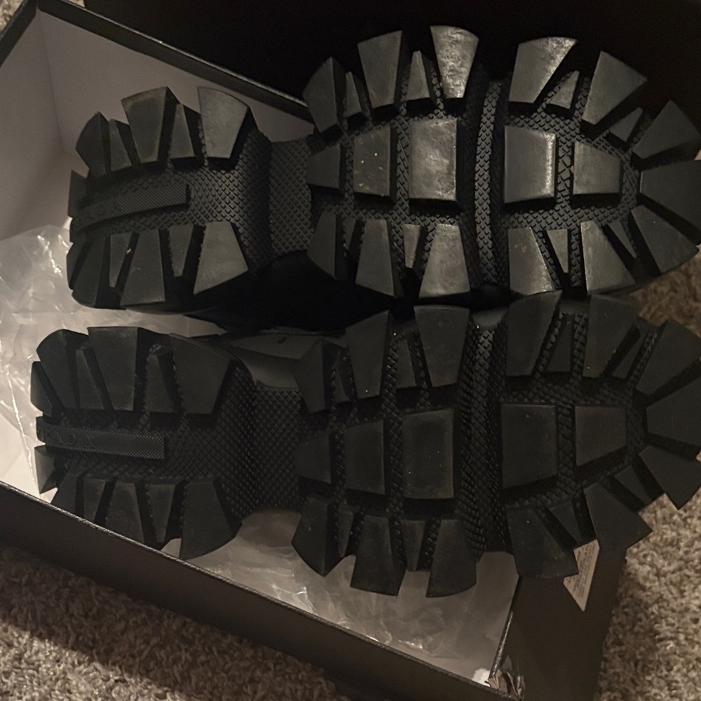 Prada Men's Black and Dark Blue Sneakers - Picture 5 of 6